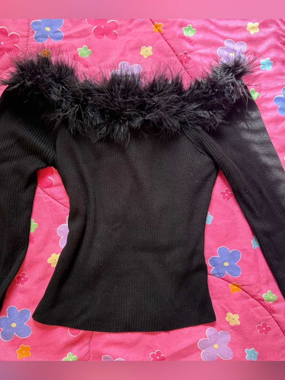 Fuzzy Neck Long Sleeve